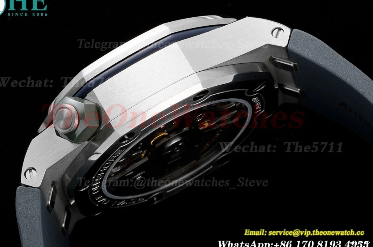 Oak 15720 A4308 Grey APF Stk Offshore Diver Royal SS RU 42mm 0224